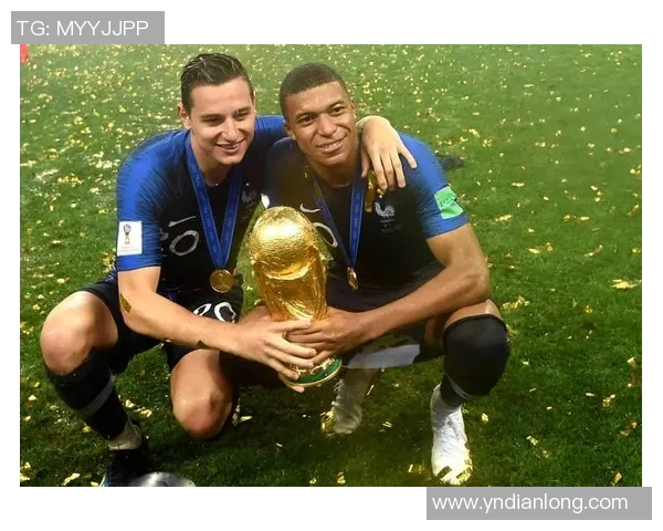 2016欧洲杯德国队遗憾败给法国队的背后故事与赛场瞬间回顾